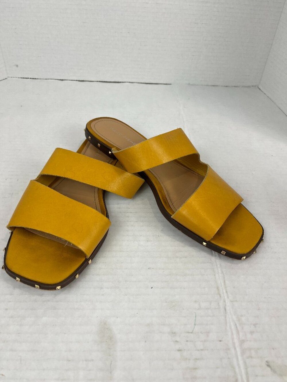 Women's Yellow leather Marc Fisher Slide Sandals Size 9 M